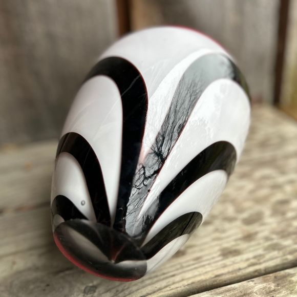 Murano Style Heavy Blown Glass Vase 9” White with Black Swirls Red Mouth - Picture 6 of 10